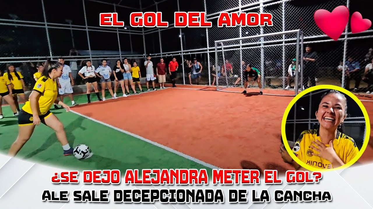 Ale salio huyendo de la cancha luego que Josseline le metió el gol. Empieza la final de los hombres
