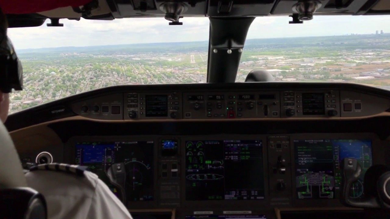 Global 5000 landing in Teterboro