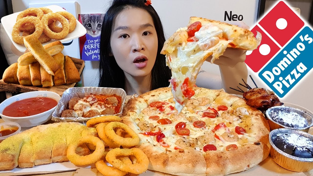 ULTIMATE DOMINO'S FEAST!! Creamy Alfredo Pizza, Cheesy Breadsticks | Mukbang w Asmr Eating Sounds