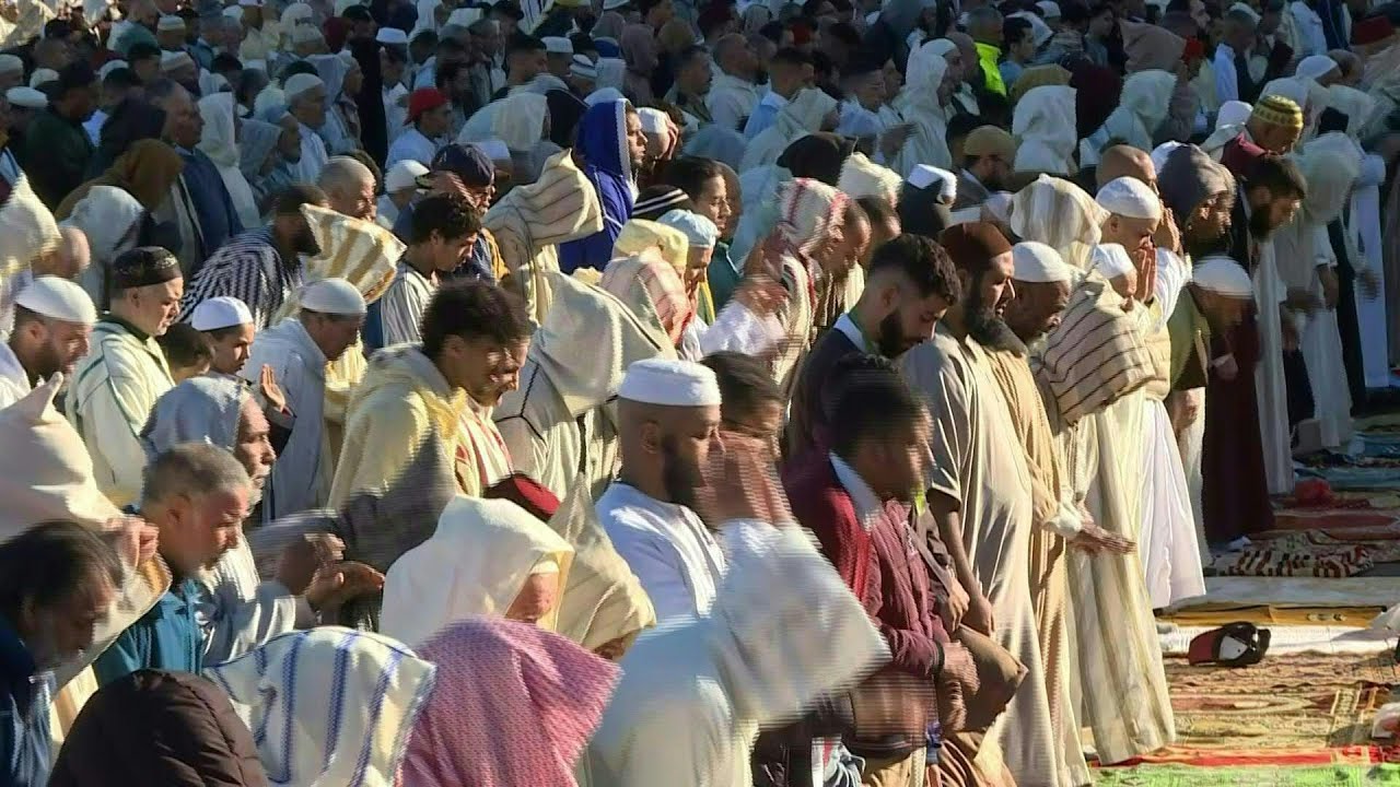 Fin du ramadan: les musulmans du monde entier fêtent l'Aïd el-Fitr | AFP