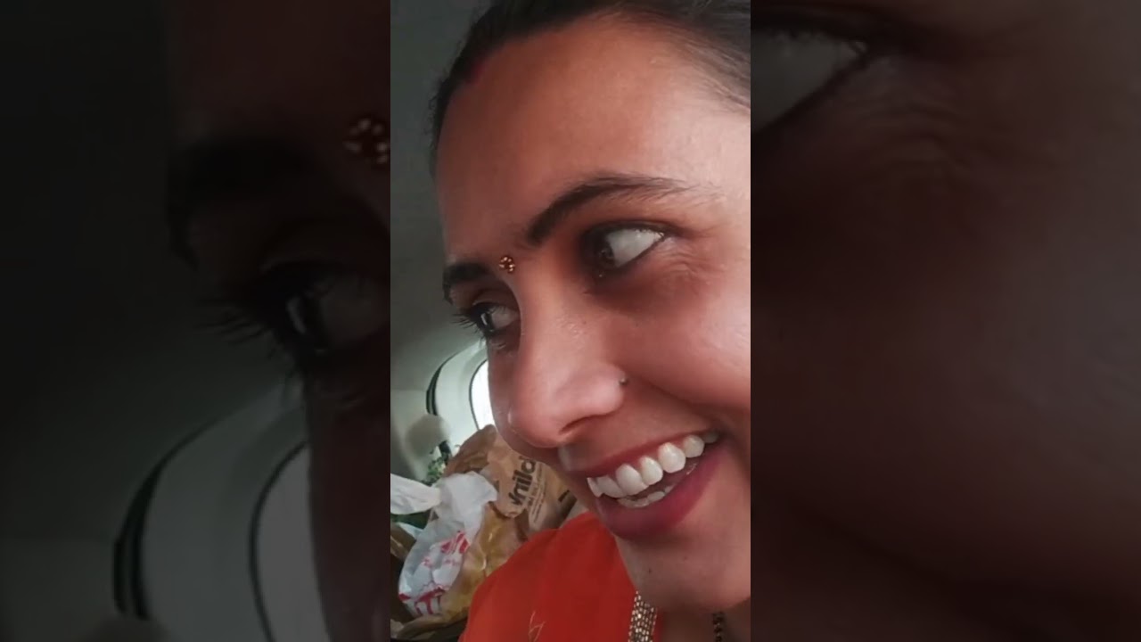 Aaj gya me apna sasural vha mein holi bnye 🥰🥰