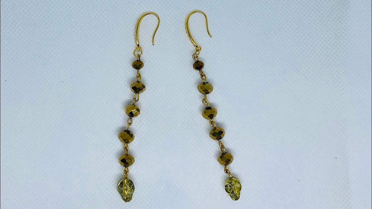 Aretes en cristales colgantes hechos a manos con 💀#byhaidee #Halloween2020