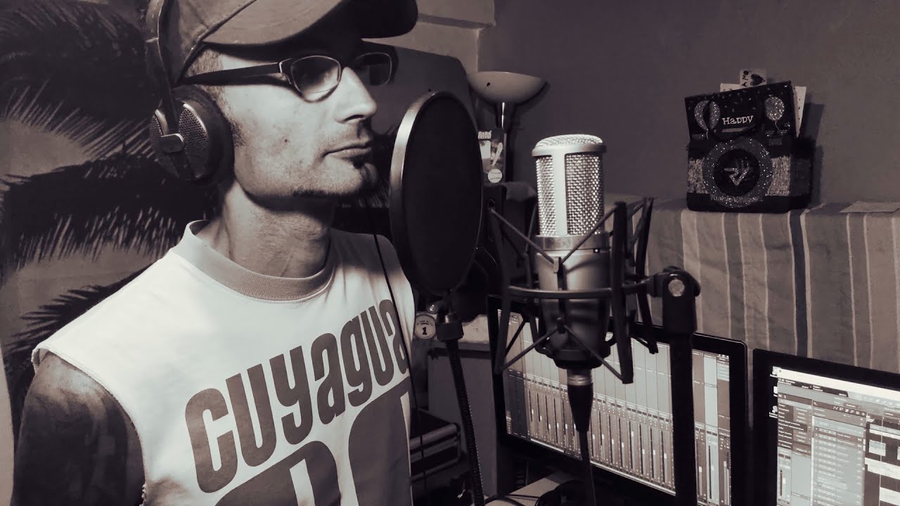 Qu&eacute;date Conmigo - Charlyman Ft. Richie Vasquez - Home Phone Video