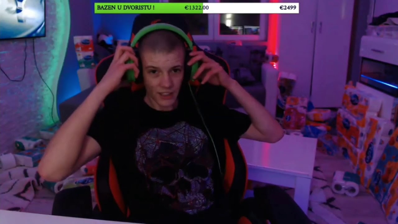 Janko dobio 3000&euro; od donacije!!!.....polomio stolicu....
