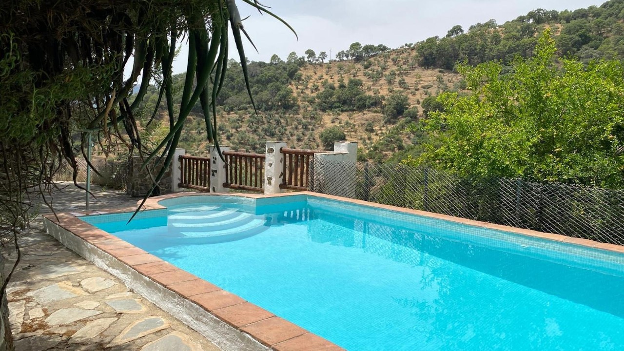 Finca El Molino De Aceite | Juzcar, Spain | Hotel Review ⭐