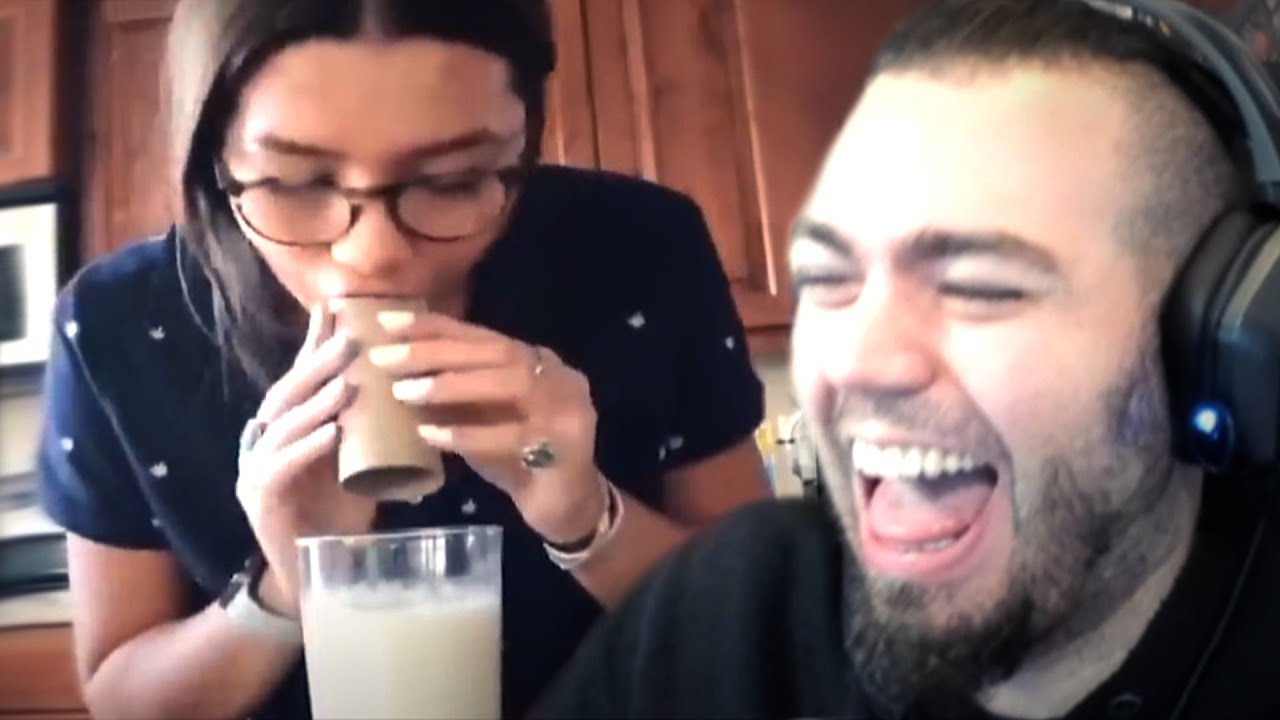 RANDOM WTF MEMES DONT LAUGH CHALLENGE | ZellenDust