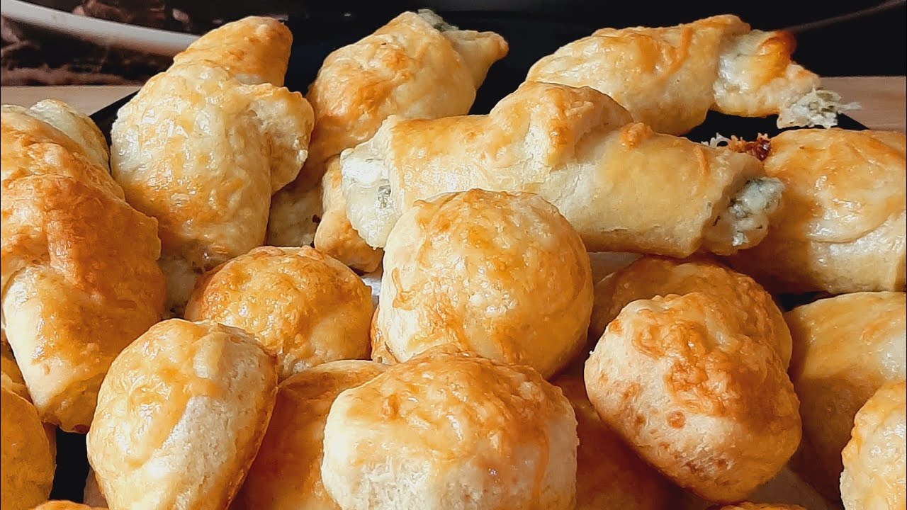 Puha finom pogácsák és sajtos kiflik🥐 élesztő nélkül🥰