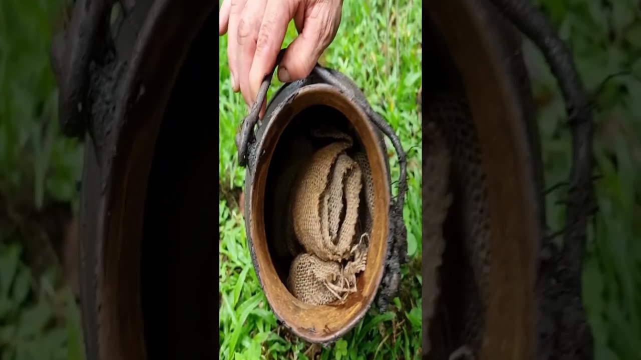 Uma botija foi aberta a FOR&Ccedil;A e tinha muito OURO