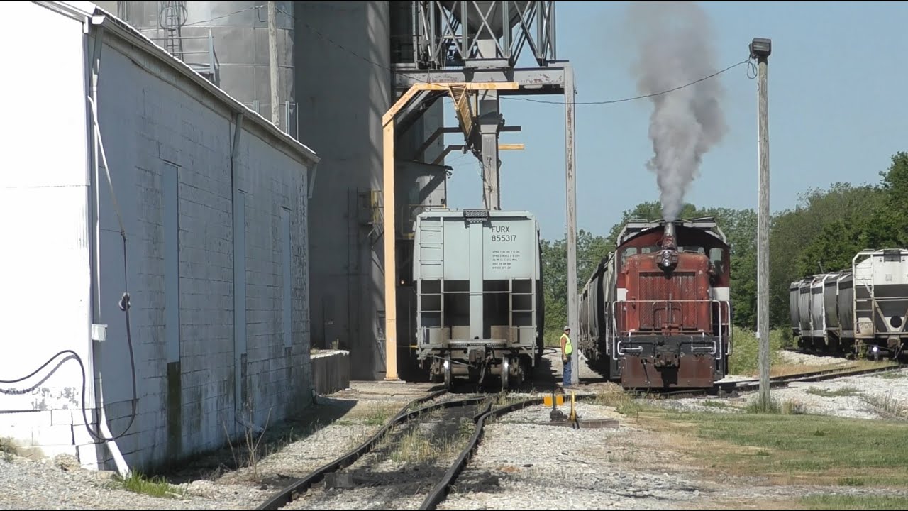 IHRC WAER 223 SW1200 Indiana Hi-rail switcher load grain train @ Edon Farmers COOP Montpelier Ohio