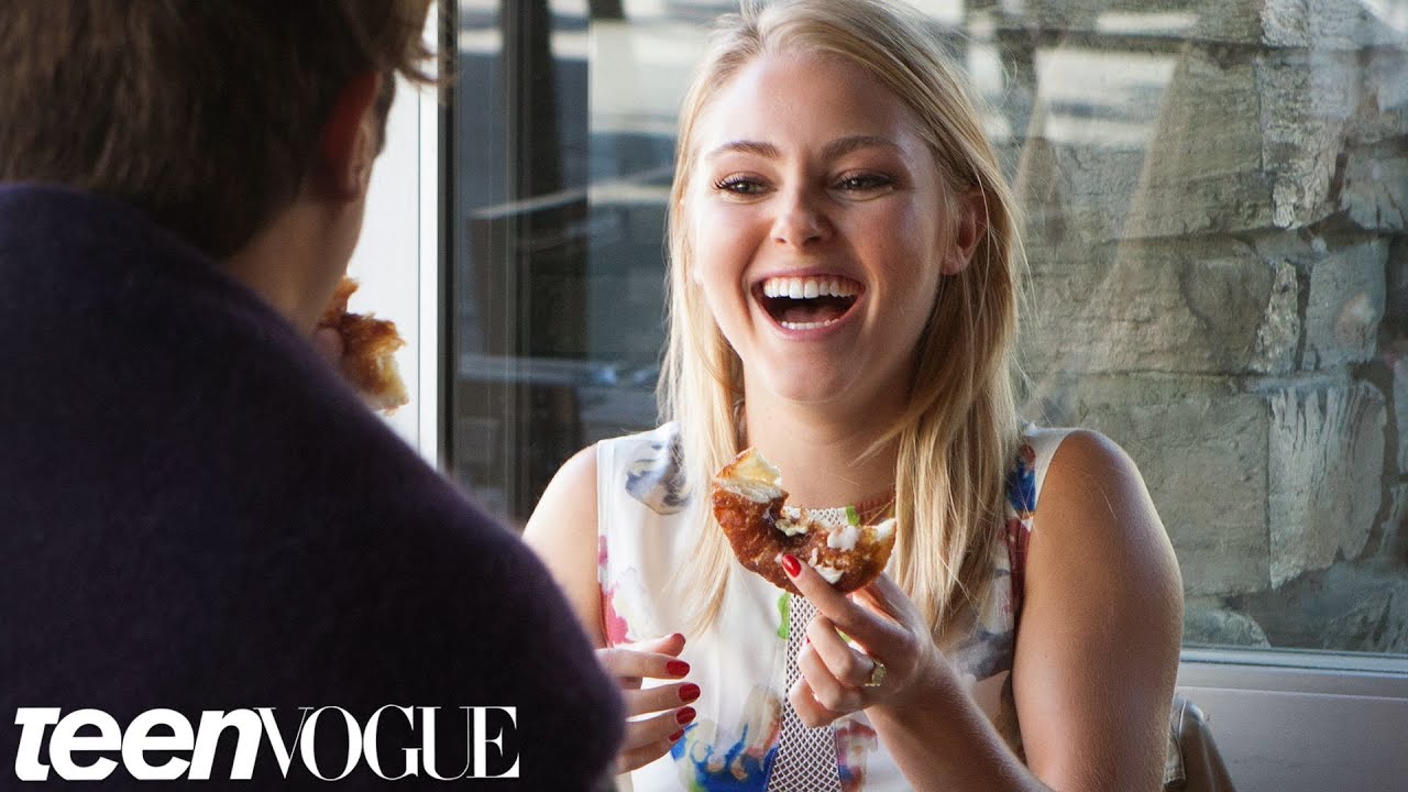 'Carrie Diaries' Star AnnaSophia Robb Talks Cronuts and Unicorns –Breakfast with Bevan–TeenVogue