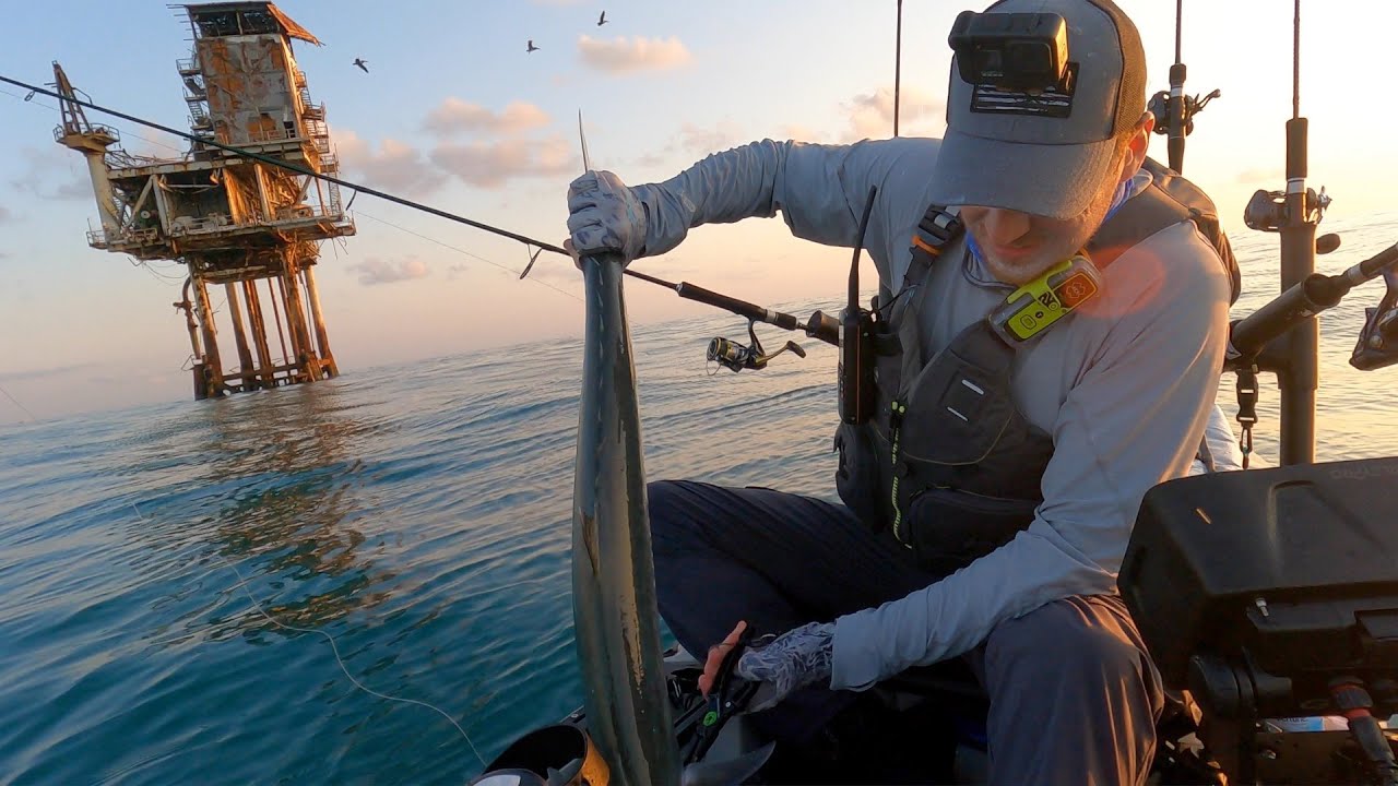 5 miles offshore jigging, vibing & live baiting | Kayak fishing oil platforms off Texas coast