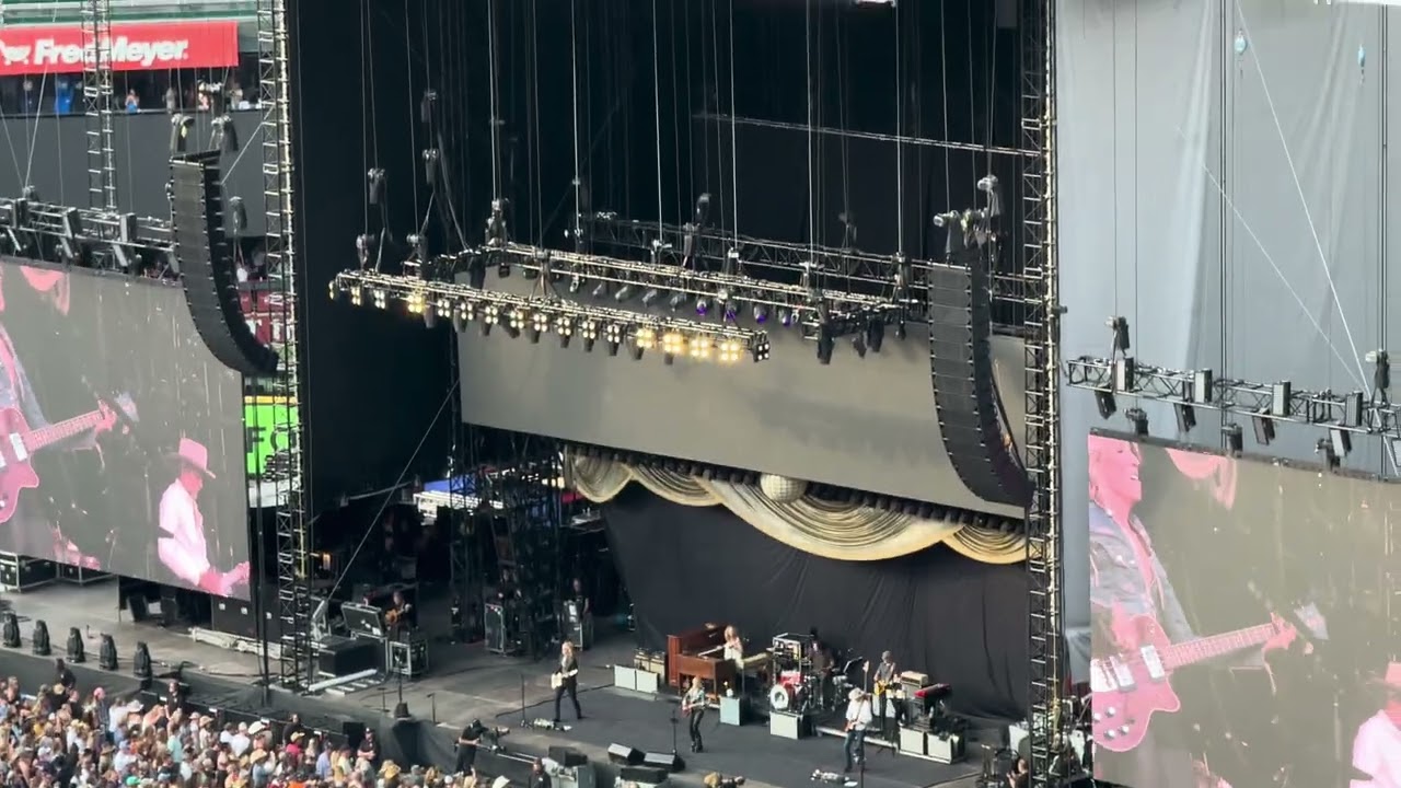 There Goes the Neighborhood - Sheryl Crow Live at T-Mobile Park in Seattle, Washington 7/27/2024