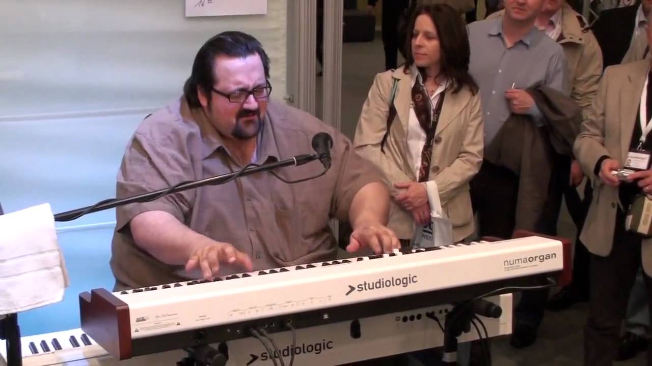 Joey DeFrancesco Play Numa Organ Studiologic at the Frankfurt MiusikMesse 2010