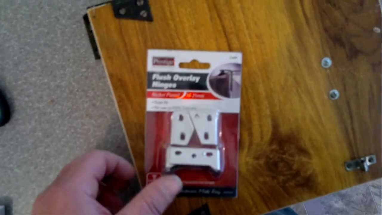 Flush overlay hinges