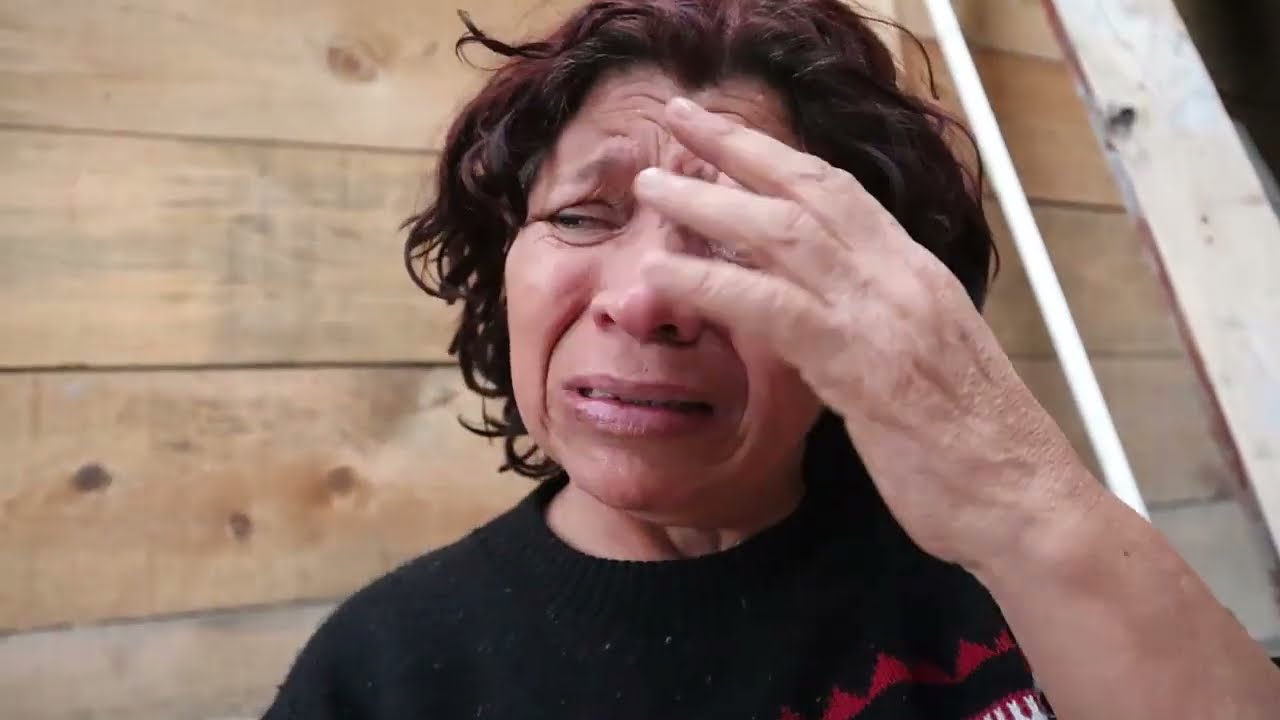 le llevan un huevo a doña lety y se enoja con la señora