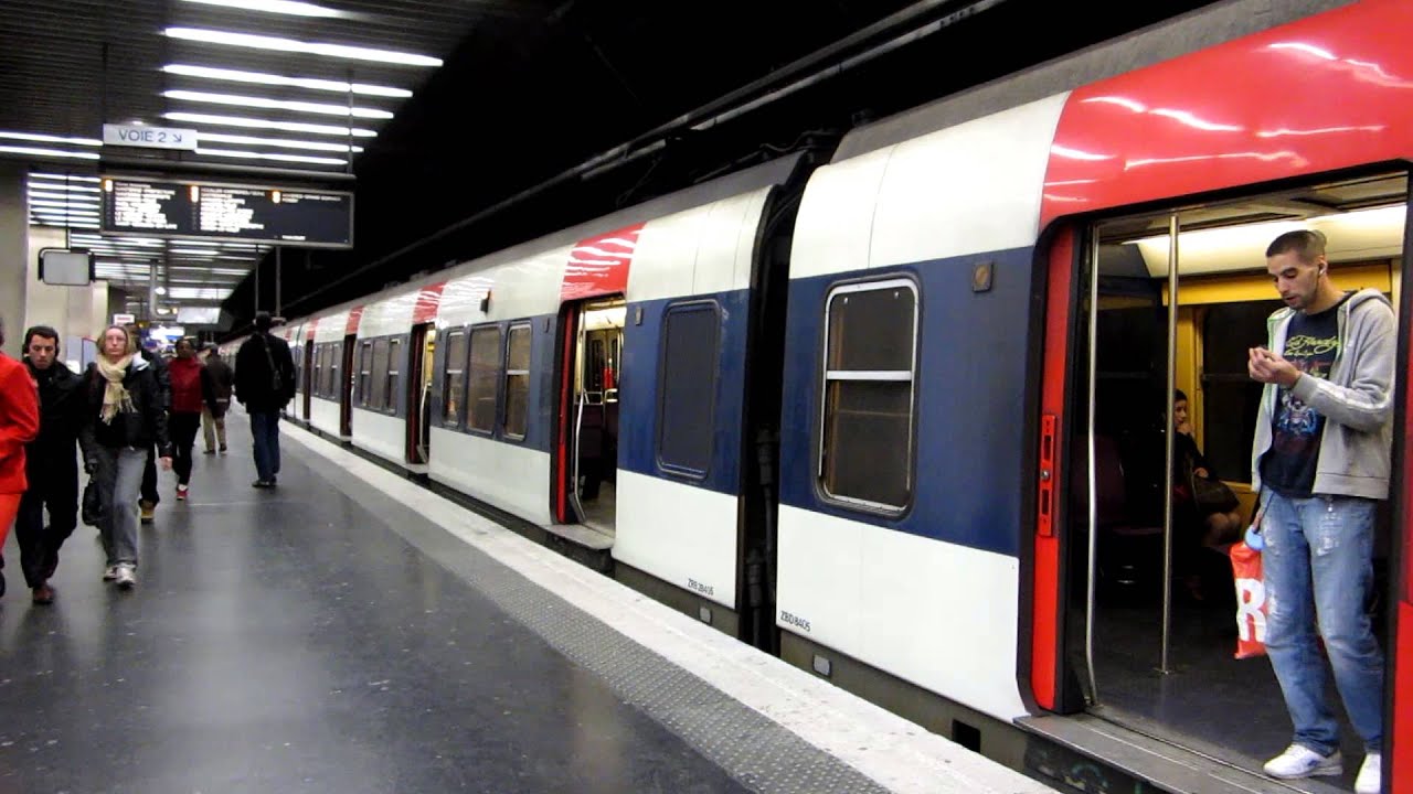 [Paris] MI84 RER A - La Défense Grande Arche (TJAC)