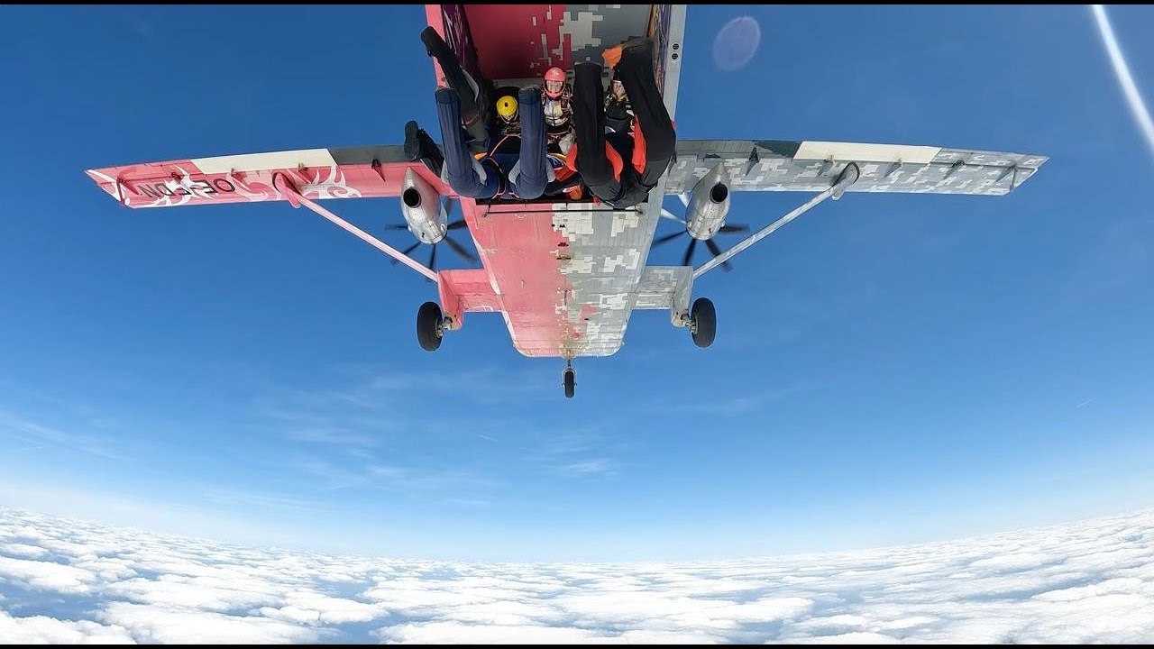 Compilatie - Pauline's FS Academy - FS9 - Klatovy | Pink Skyvan