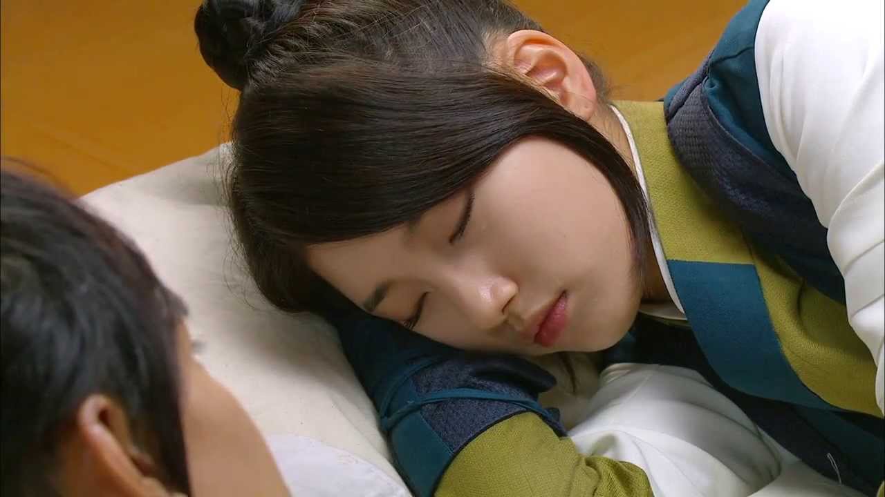 [HOT] 구가의 서 22회- 이승기-수지, 이별 앞두고 달달한 동침, 잠든 수지보며 행복미소 20130618