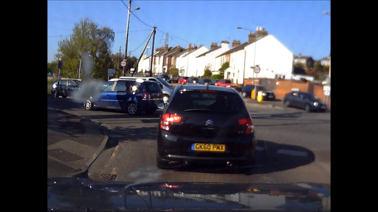 Uk dash cam - near miss, bad driver #7