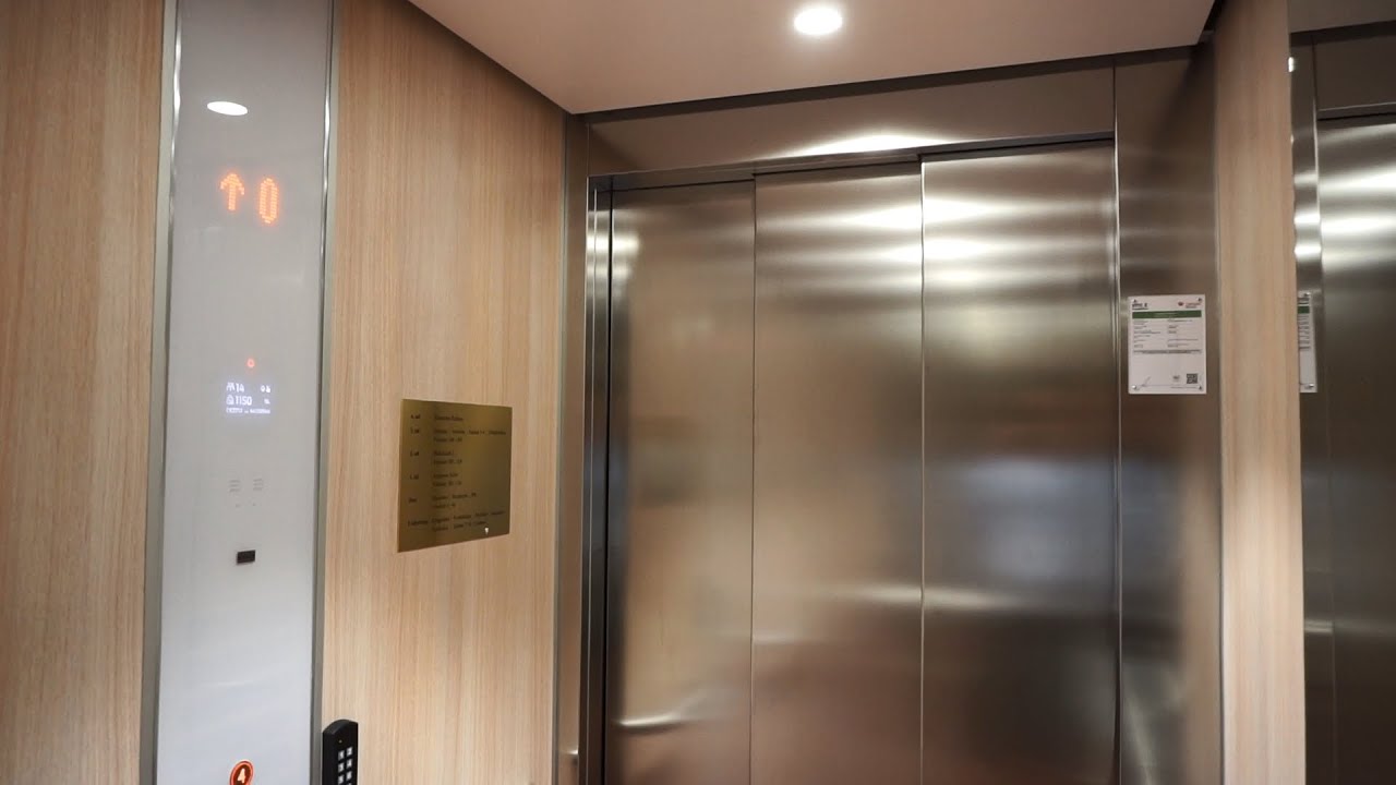 Elegant 2020 KONE MonoSpace 300 MRL traction elevator @ Hotel Vejlefjord, Stouby, Denmark