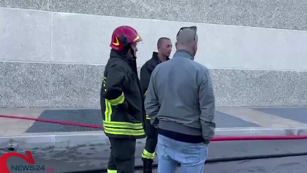 MODUGNO | Incendio in un capannone a Modugno, forse un corto circuito