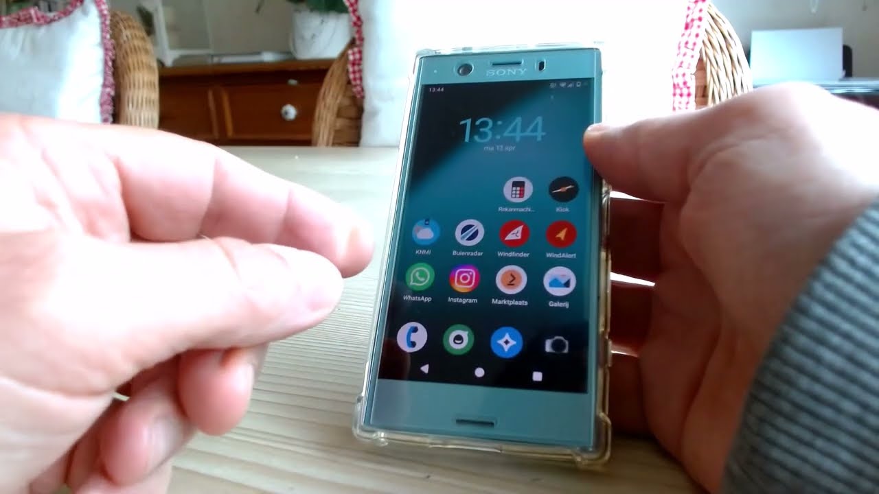 Sony phone XZ1 compact android14 (lineageOS21) update with AI help