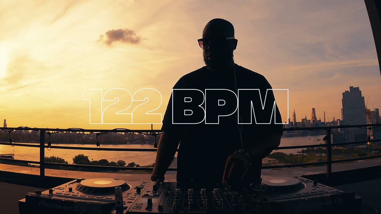 Fully Focus presents 122 BPM (Afro House Mix) Sunset In New York