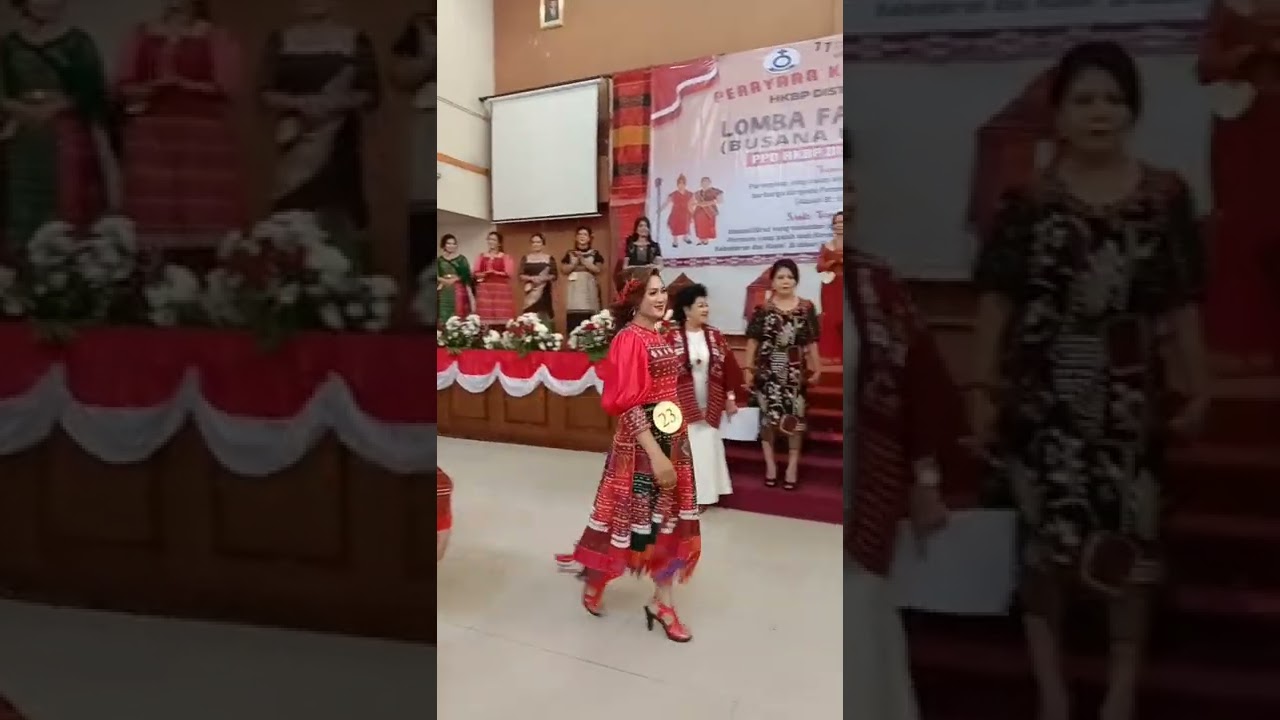 lomba Fashion show busana ulos Distrik XIX Bekasi