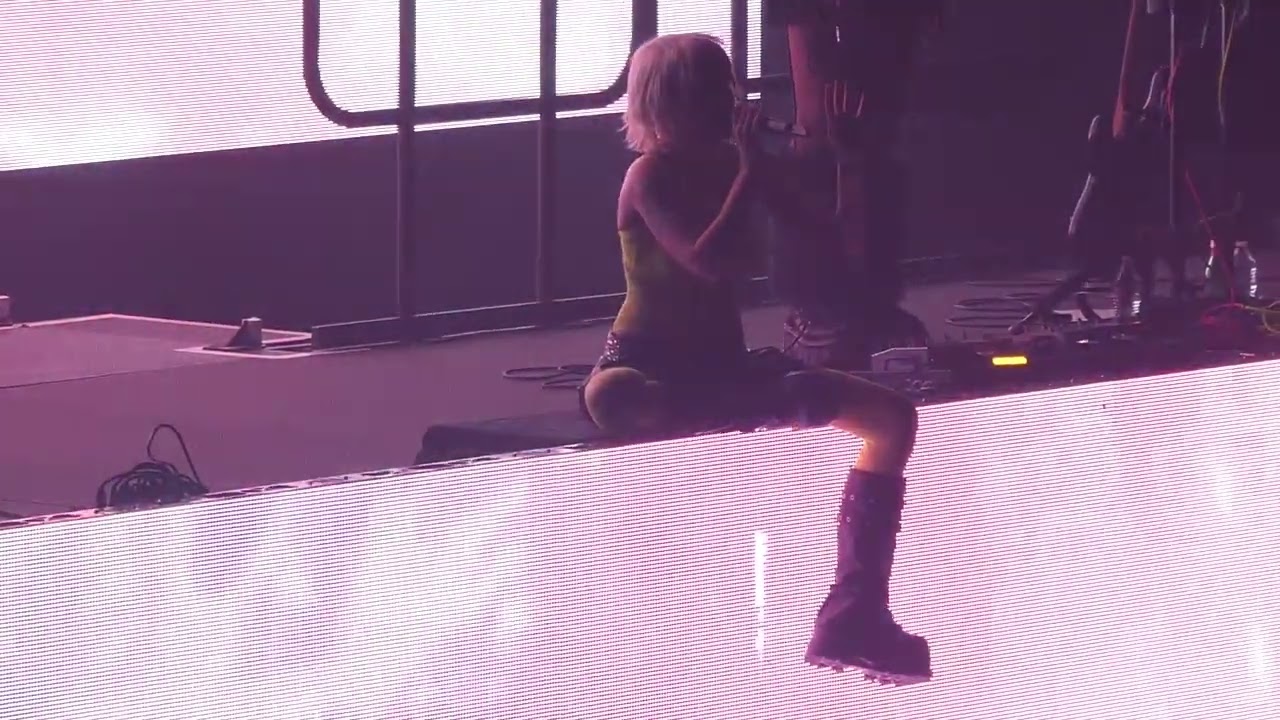 Halsey - Tokyo Narita (Freestyle) - The Anthem, Washington DC