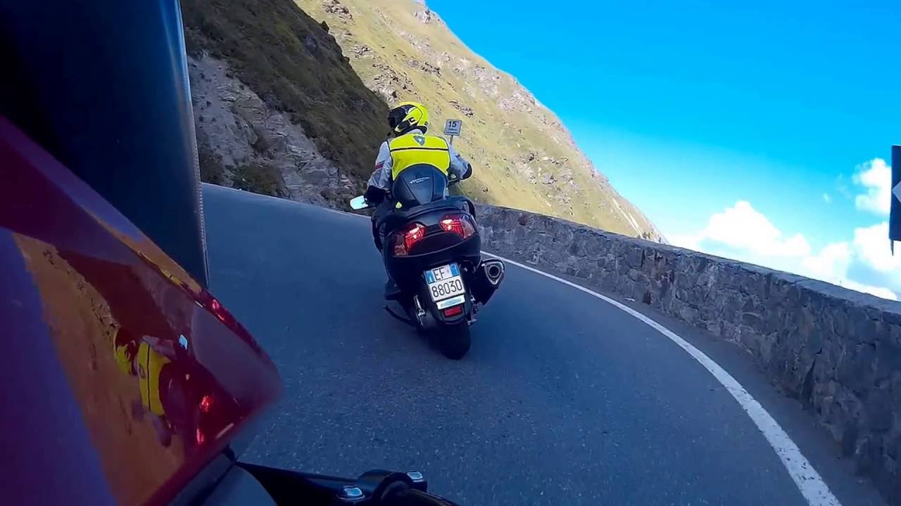 2016 Passo dello Stelvio con Honda VFR Crossrunner