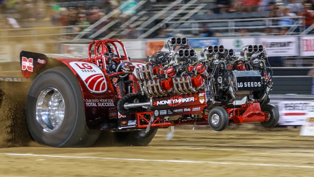 Unlimited Modified Tractors pulling at Benson June 1 2018