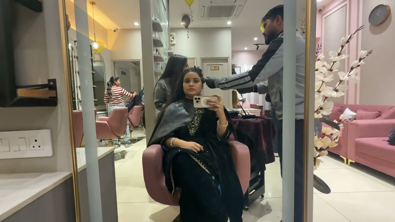 अचानक क्यों किया मैंने अपना look change..#officialanushaa #vlog #familyvlog # vlogs #family #video 