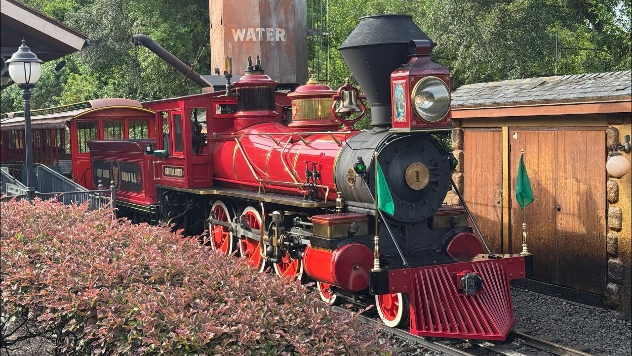 Trackside with Walter: Shuttle Service with WDRR #1