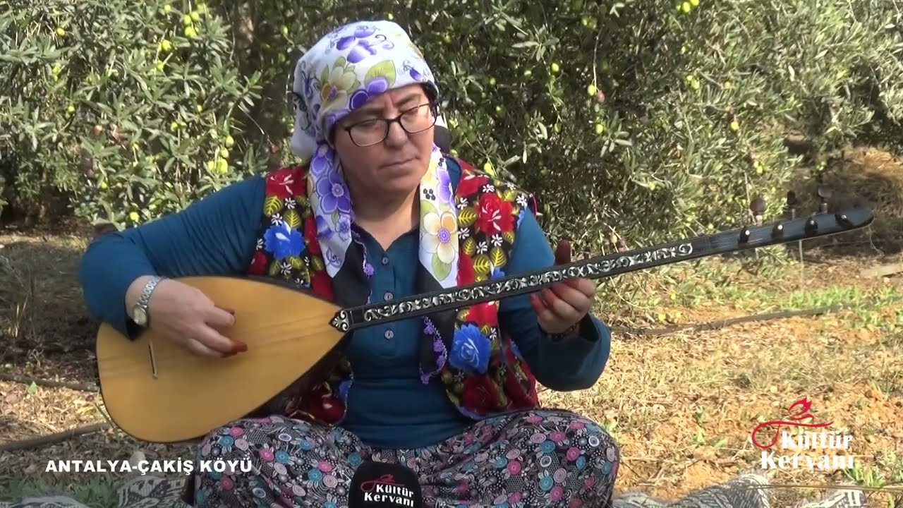 Kınalı Elleriyle Aşan Bilir Karlı Dağın Ardını- Sultan Bacı