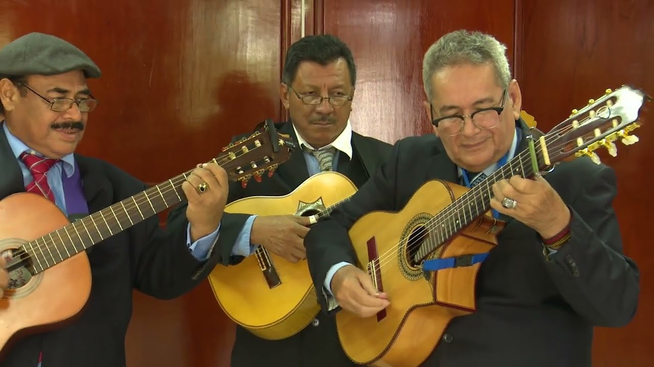 ASI ES NICARAGUA  TRIO LOS PADRINOS