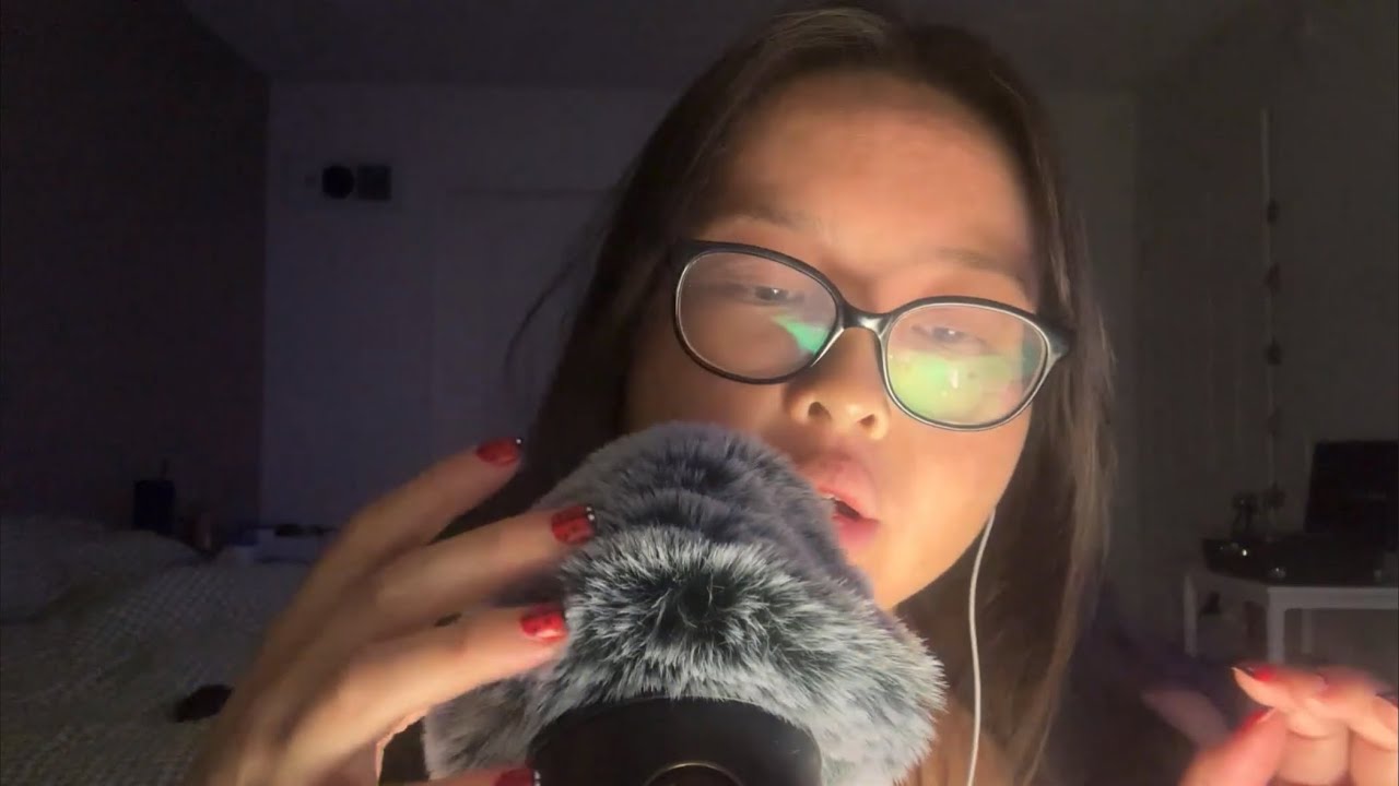asmr mic test (tapping, mouth sounds, etc.)