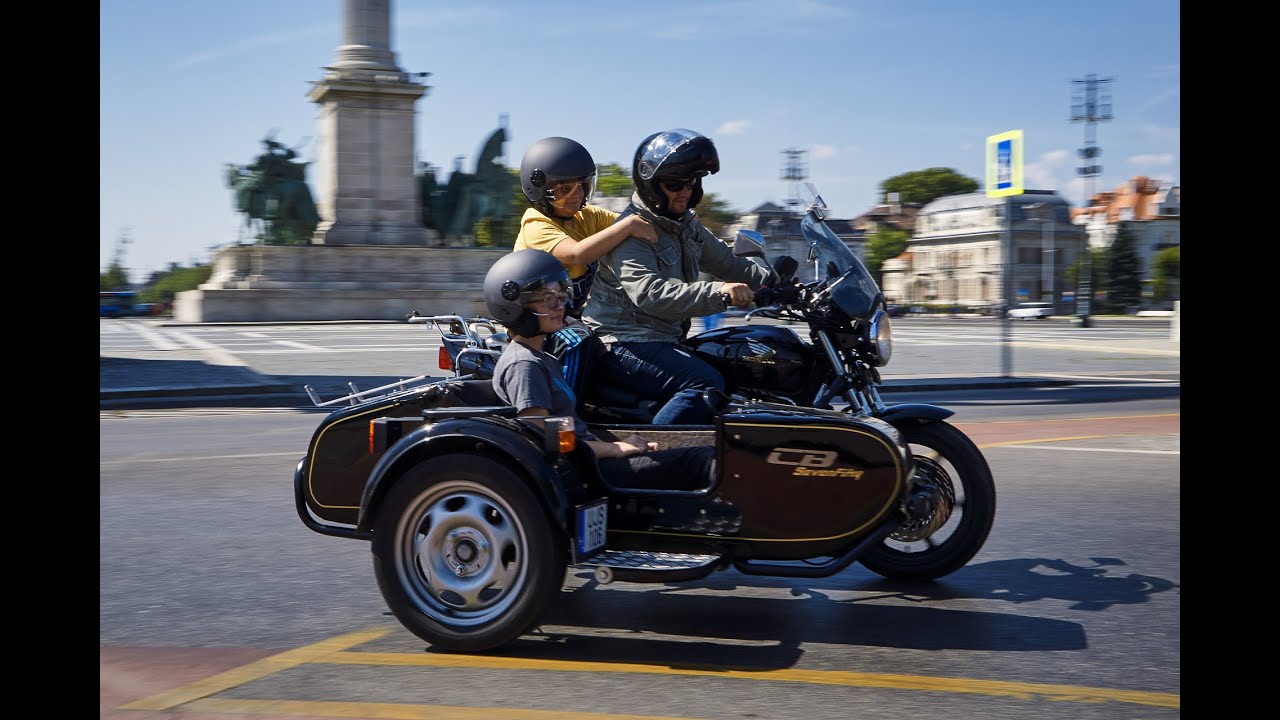 Oldalkocsis motorozás: ósdi marhaság, vagy buli?