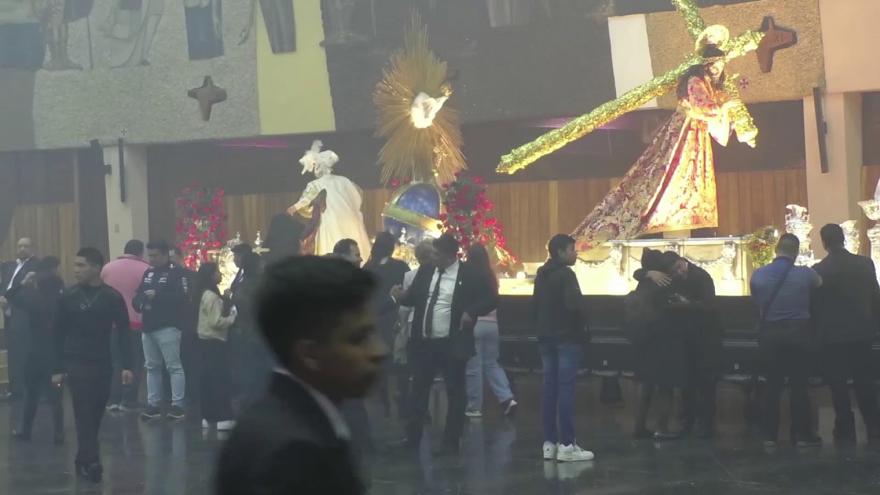 Entrada Jesús Nazareno de la Paz y Virgen de Dolores