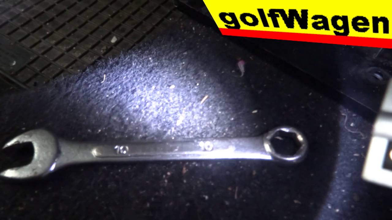 VW Golf 5, how to set handbrake adjustment