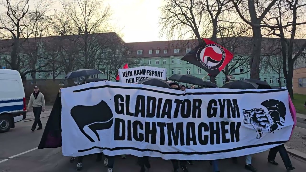 Demonstration gegen Gladitor Kampfsport-Event in Halle (Saale)