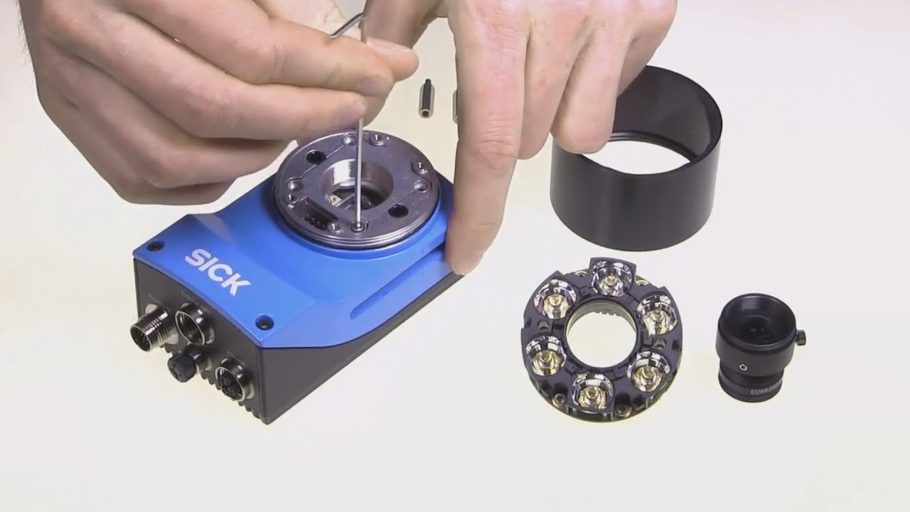 Lector63x and InspectorP63x from SICK: Flexible optical design in a compact housing | SICK AG
