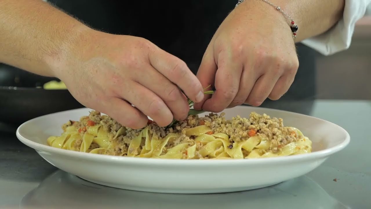 Le ricette della Valbelluna - Tagliatelle al ragù di cortile