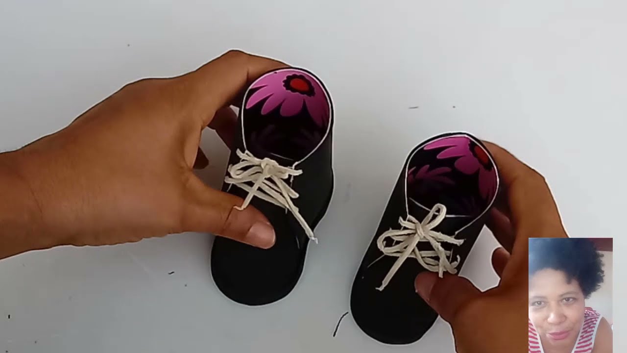 Botinha Para o Papai Noel em Eva e Papelão Passo a Passo