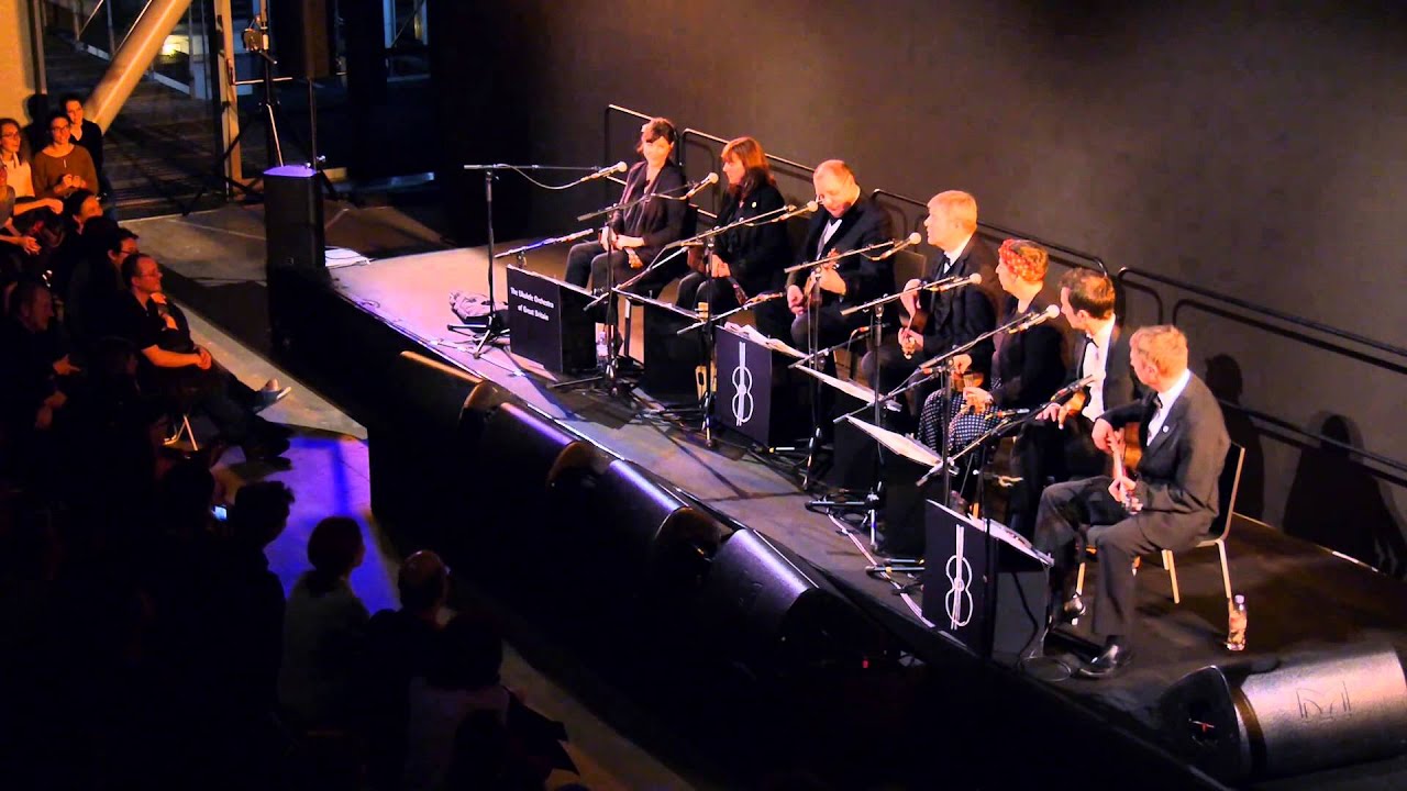 The Ukulele Orchestra of Great Britain, 30 Plucking Years | Les Soirées Nomades - mars 2015