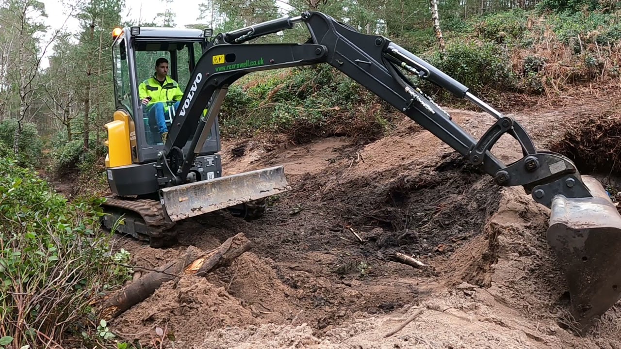 Rex Rowell (Volvo ECR25D) Reinstatement work