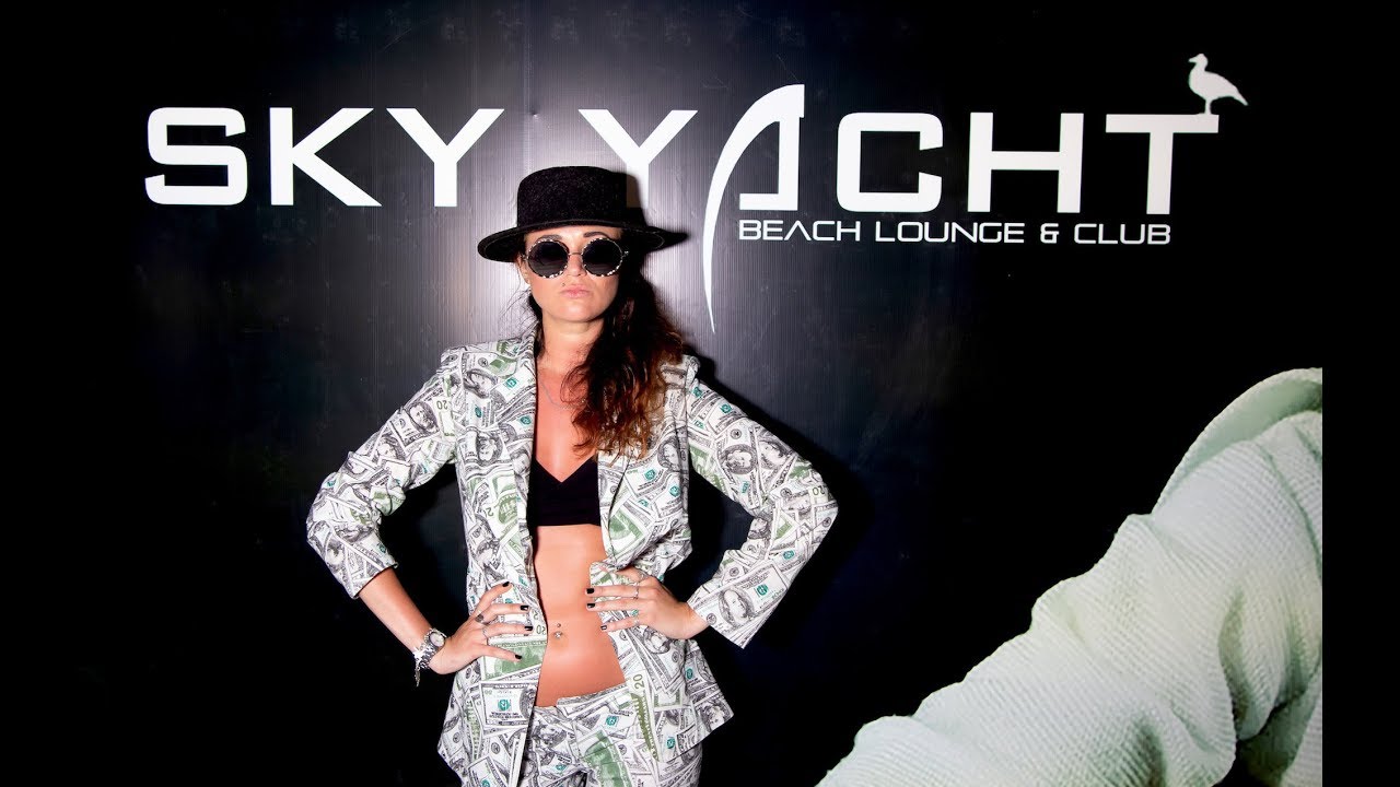 Dj loona in Club SkyYaht ( Alexandriya.Egypt)