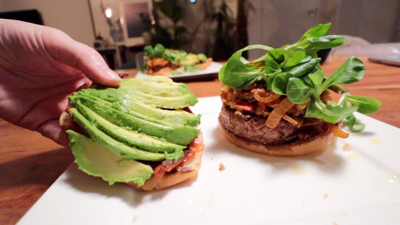 Foef heeft weer een fantastische burger gemaakt | Vloggloss 2311
