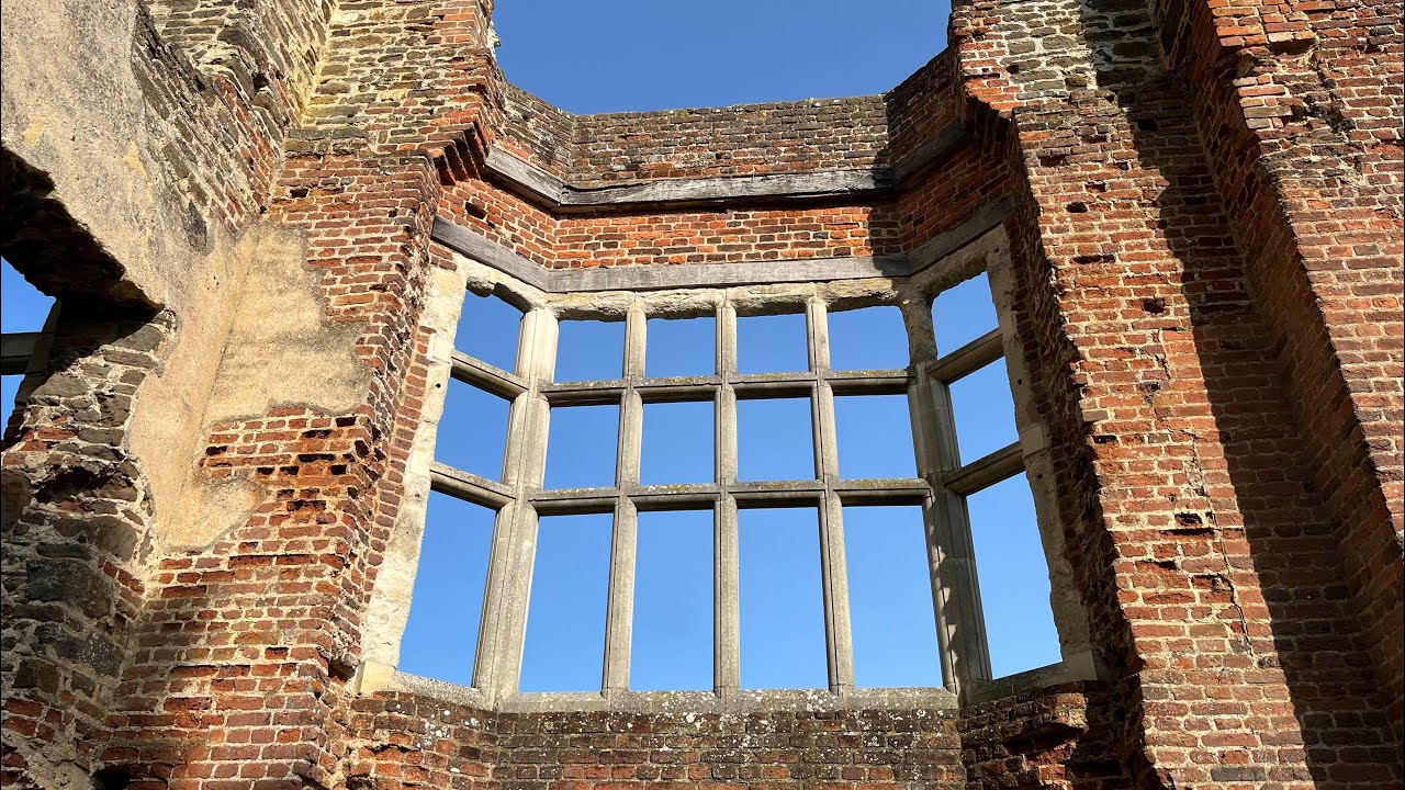 HOUGHTON HOUSE  - A Window To Another Dimension? | I Ain't Afraid Of No Ghost! 👻