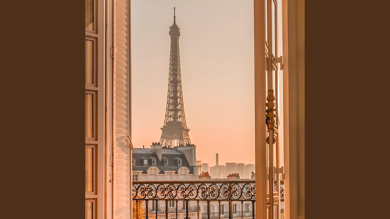 7AM in Paris