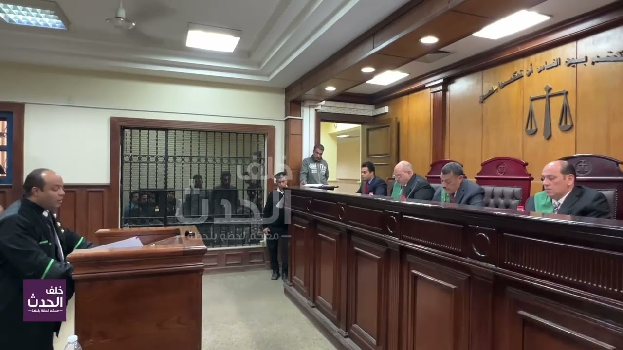 ازاي.. الدفاع تاجر المخدرات اللي عنده حيطة وحذر في مكانه هيقبضوا عليه والمتعاطي يهرب!!
